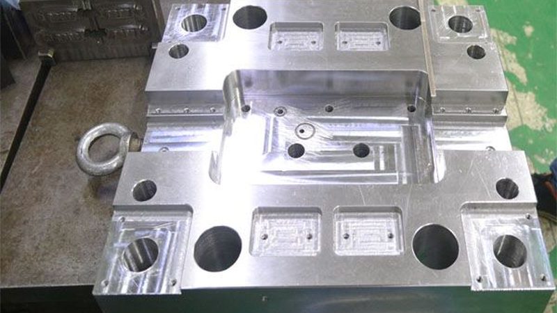 连续冲压模具加工报价，你了解多少？**