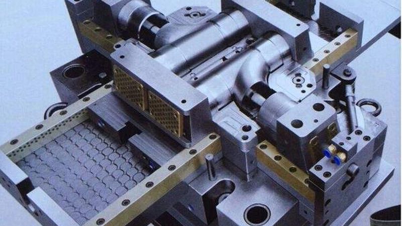 大型塑胶模具报价，你了解多少？**