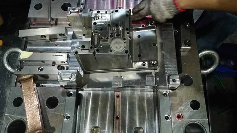 东莞市塑胶模具有限公司